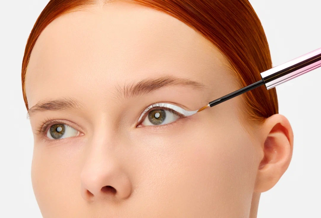 ESSENCE подводка д/глаз my heart beats disco dip eyeliner т.01